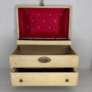 1950s Mele Leatherette Red Lined Jewelry Box With Compartments & Latch (no key)